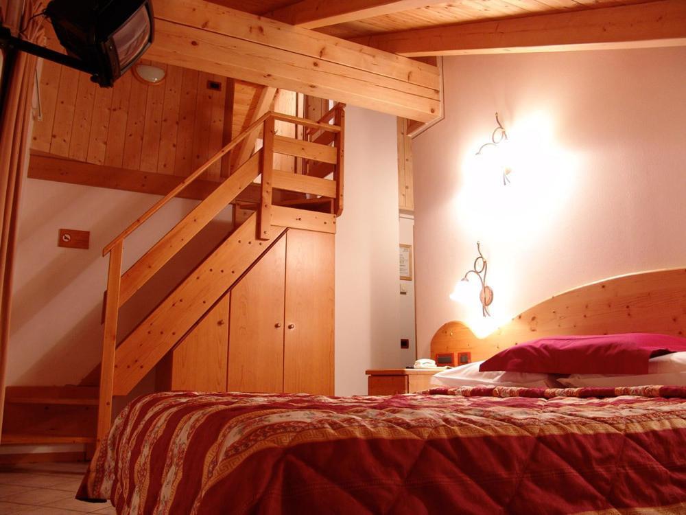 Jolly B&B - Affittacamere Dimaro Rum bild